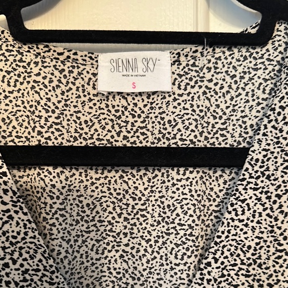 Black and Cream Women's Top, peplum - Picture 3 of 7